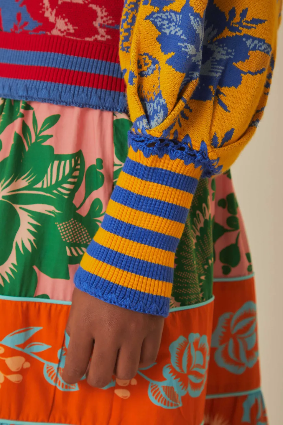FARM Rio Gilets<Cardigan en tricot à patch floral en dentelle