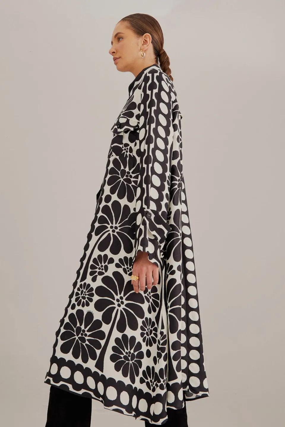 FARM Rio Robes Midi<Chemise noire en viscose Palermo Lenzing™ Ecovero™