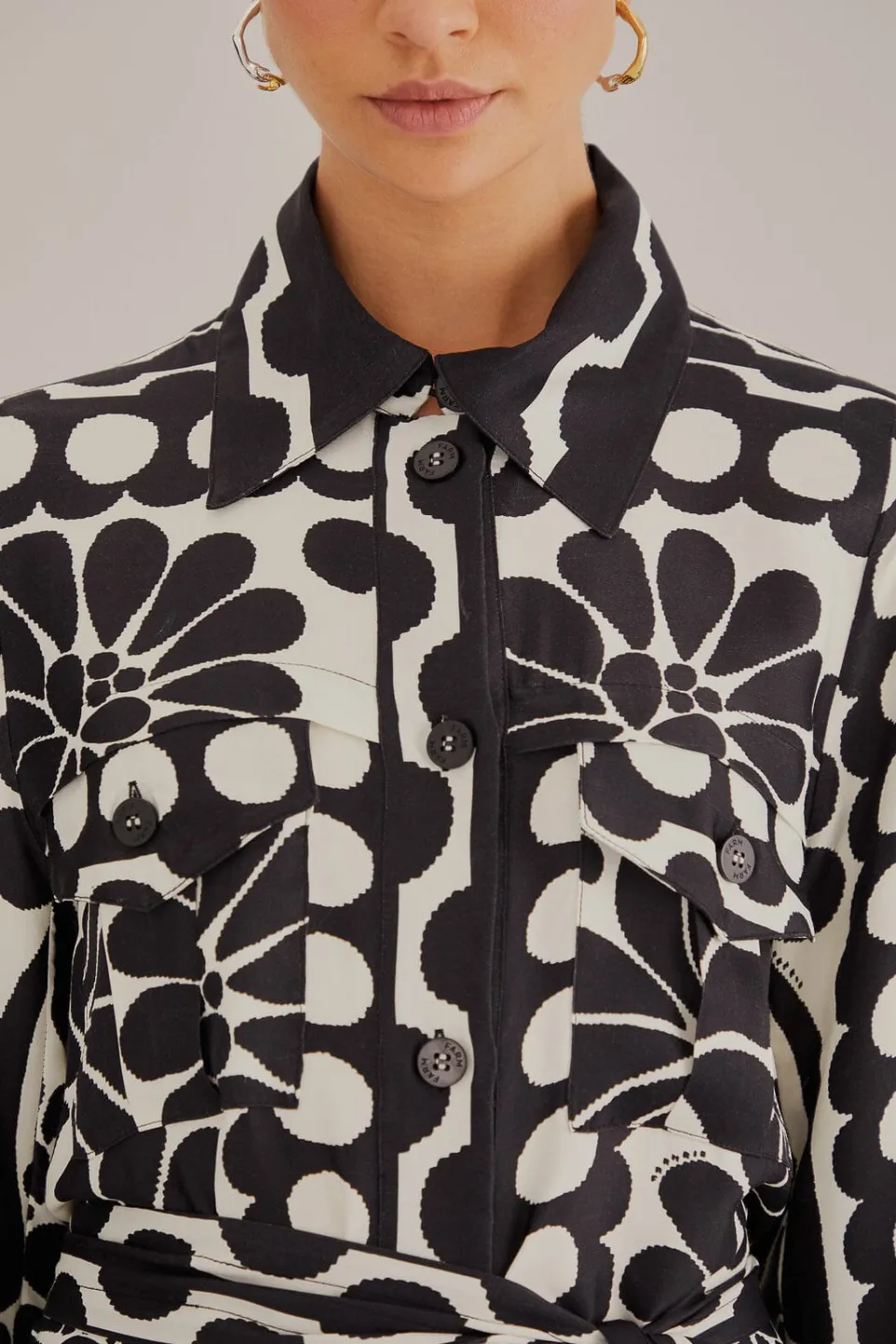 FARM Rio Robes Midi<Chemise noire en viscose Palermo Lenzing™ Ecovero™