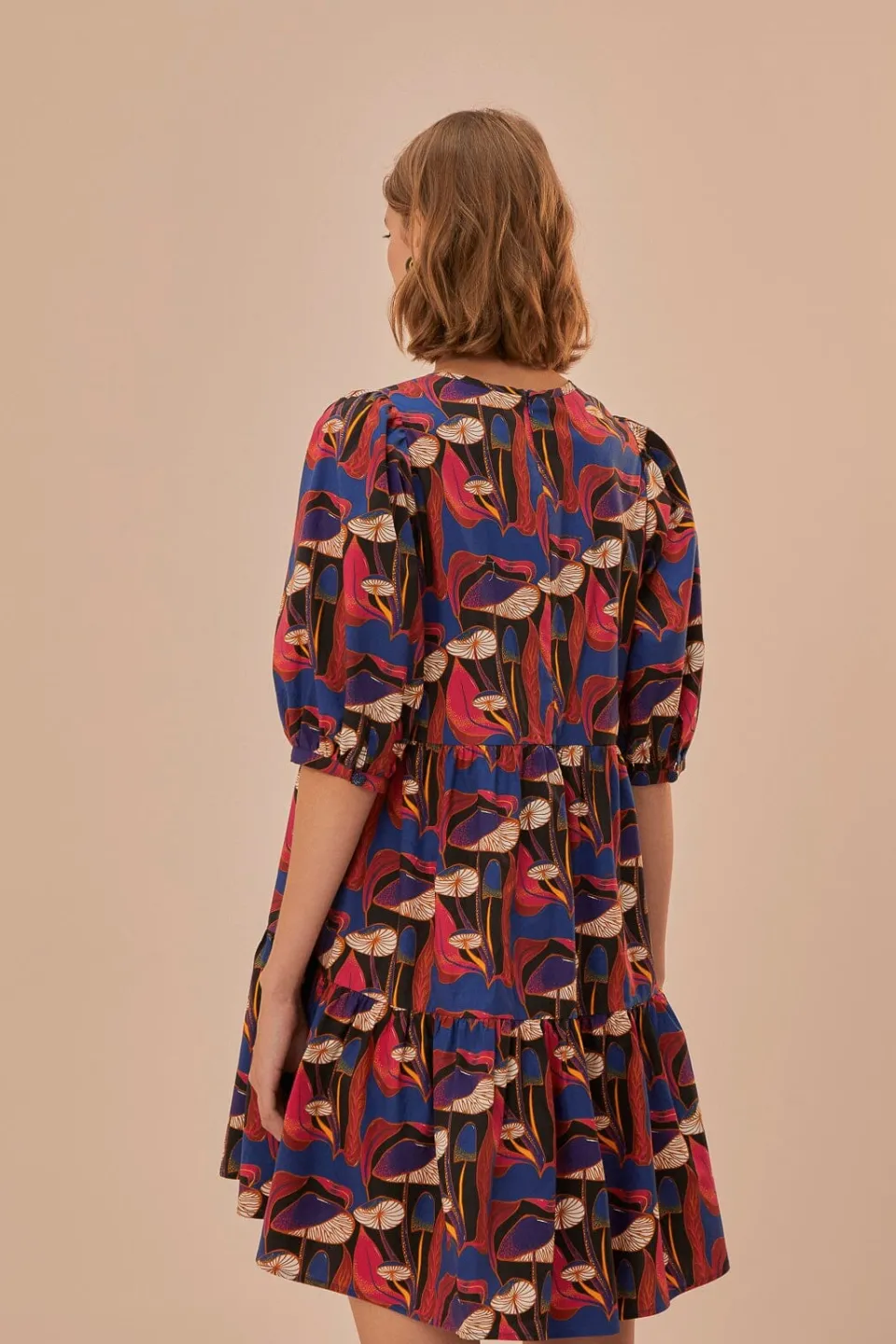 FARM Rio Robes Courtes<Mini-robe noire à manches bouffantes et champignons sauvages