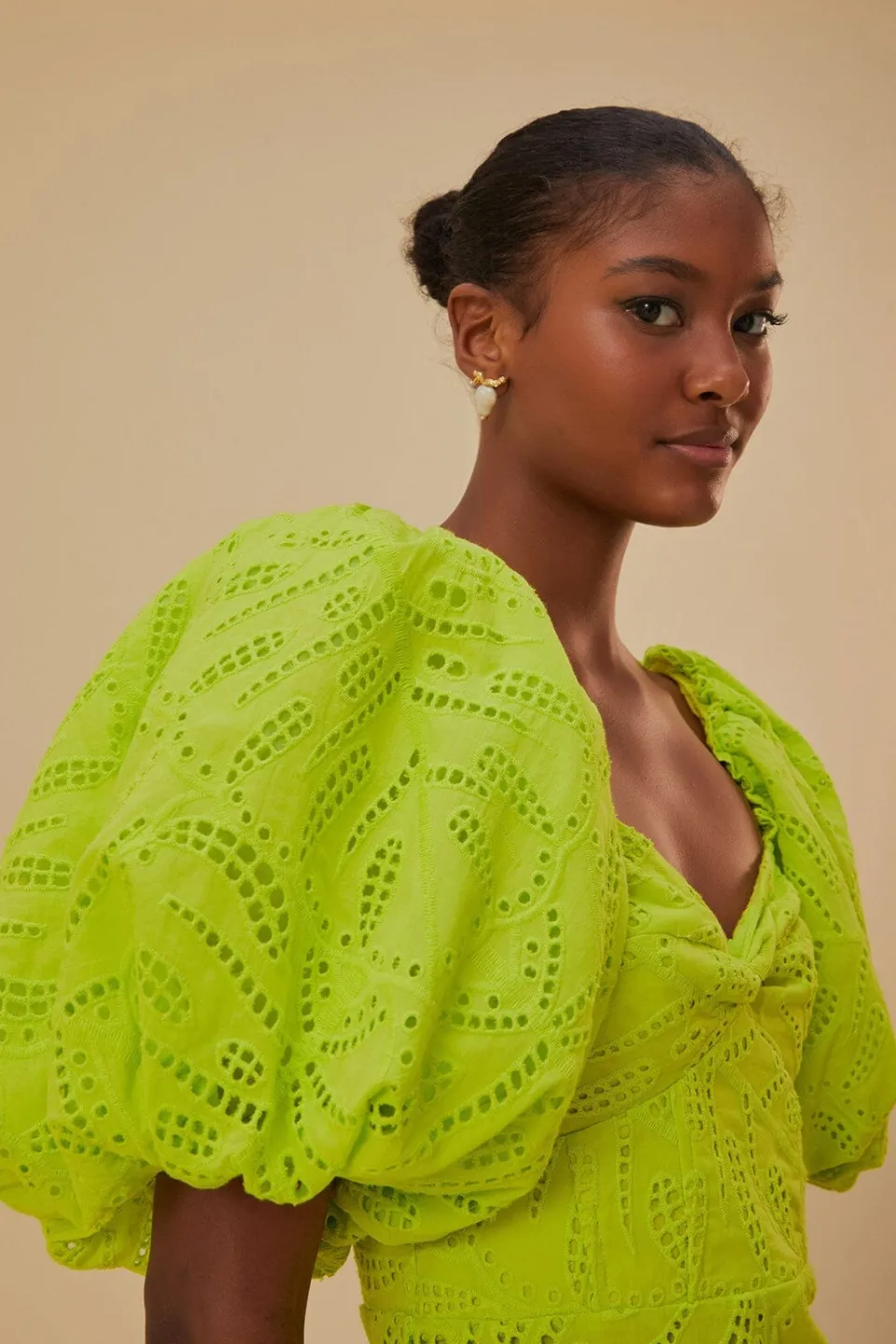 FARM Rio Robes Courtes<Mini-robe verte à manches courtes et œillets Monstera