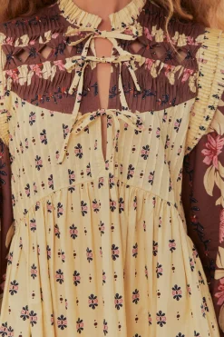 FARM Rio  Robes Courtes<Robe courte à empiècement ouvert et à fleurs Ainika Maxi Crème