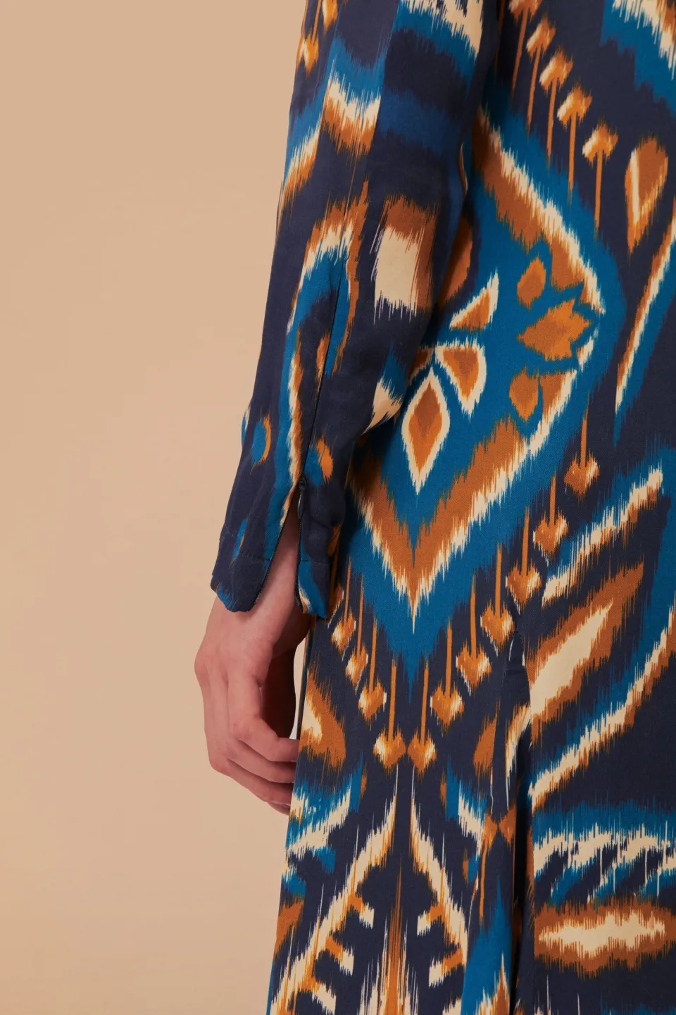 FARM Rio Robes Longues<Robe longue en viscose LENZING™ ECOVERO™ Ikat bleu ananas