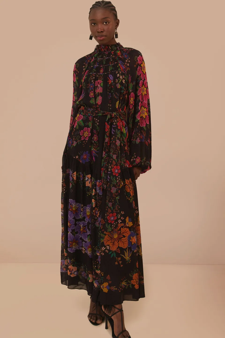 FARM Rio Robes Longues<Robe longue noire à col montant et foulards fleuris