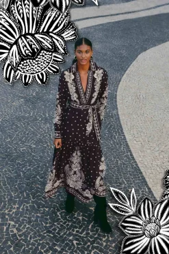 FARM Rio  Robes Longues<Robe longue noire à motif cachemire Bloom
