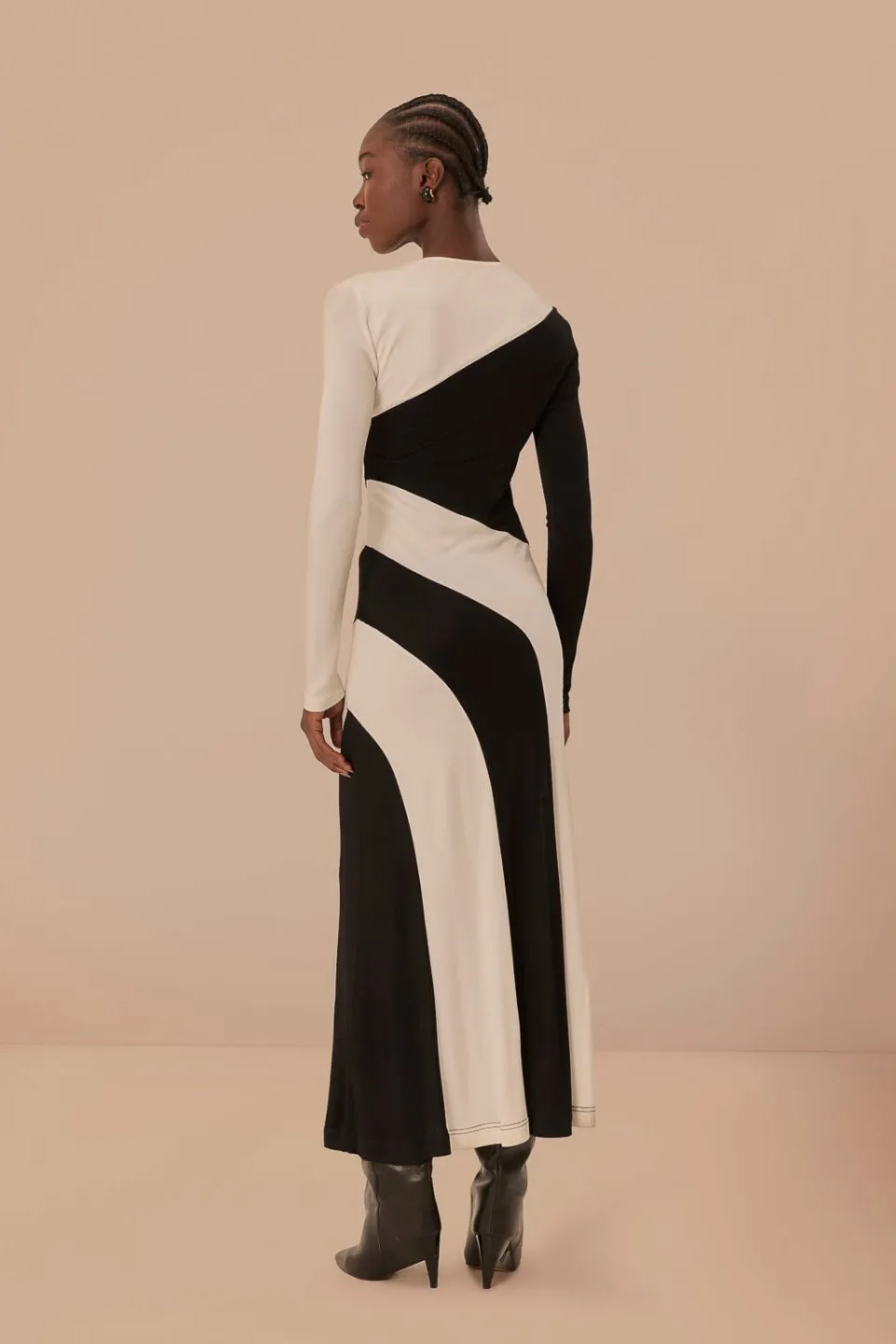 FARM Rio Robes Midi<Robe mi-longue à manches longues découpée noire et blanche