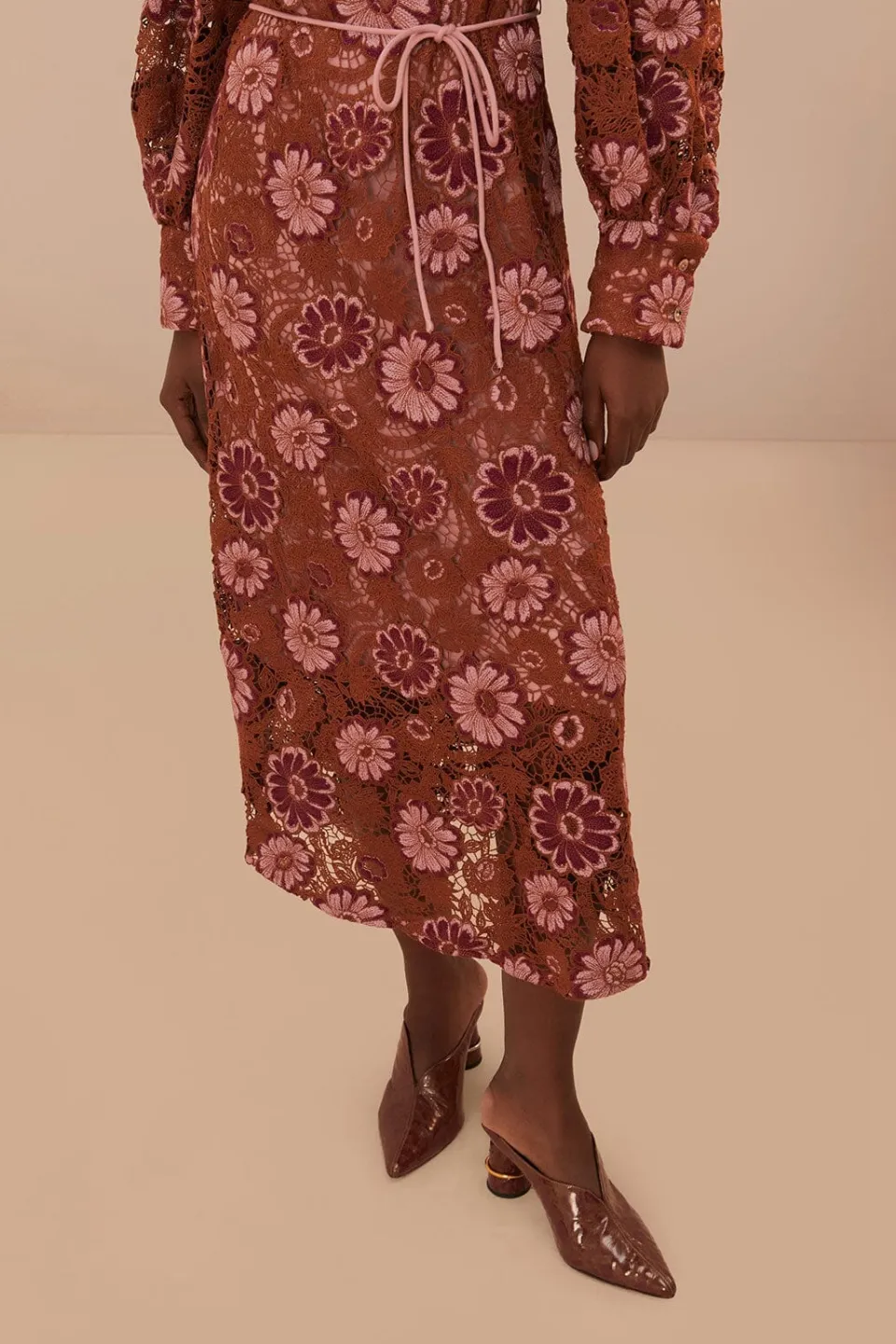 FARM Rio Robes Midi<Robe mi-longue en guipure à tapisserie marron Gigi