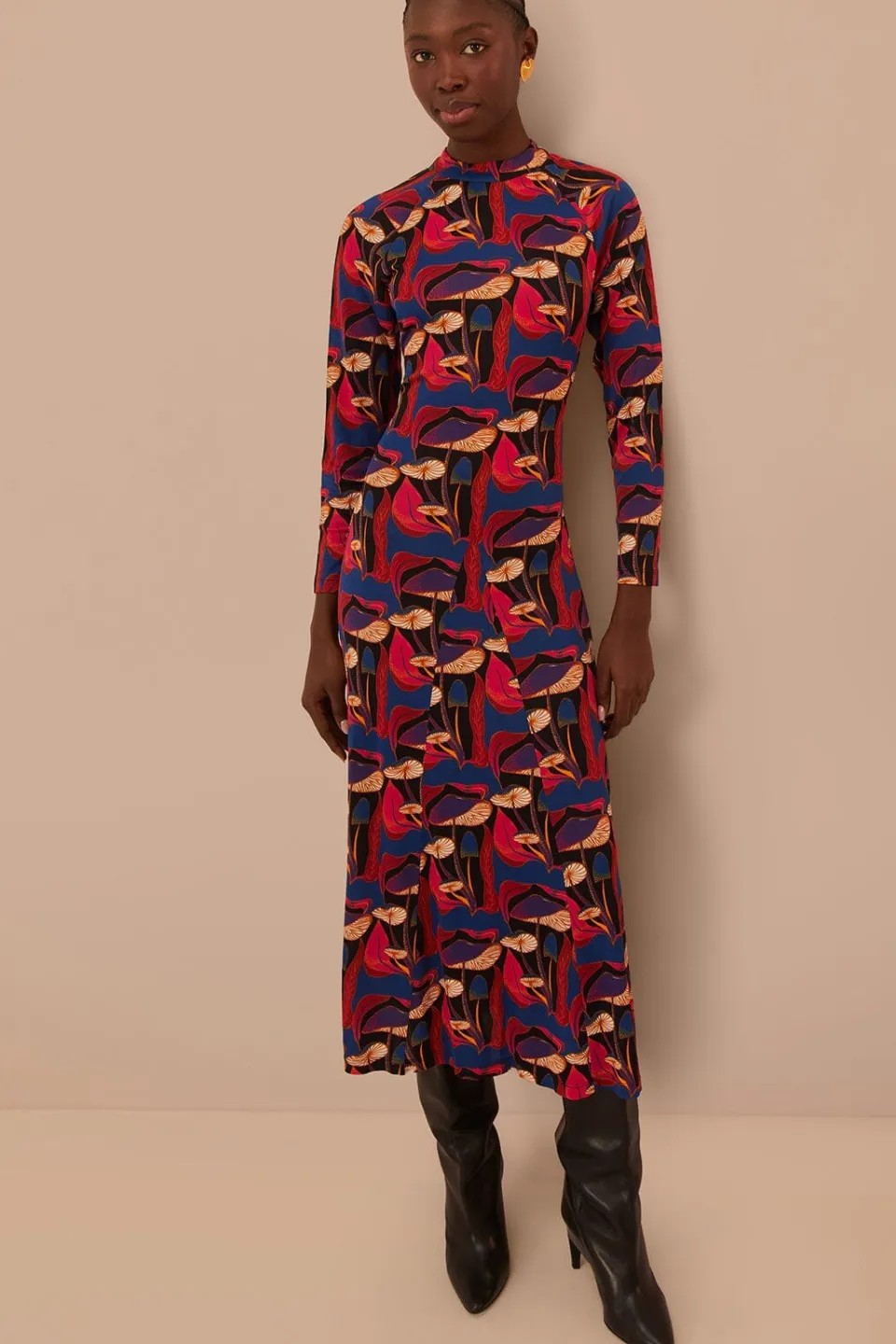FARM Rio Robes Midi<Robe mi-longue en jersey noir à imprimé champignons sauvages