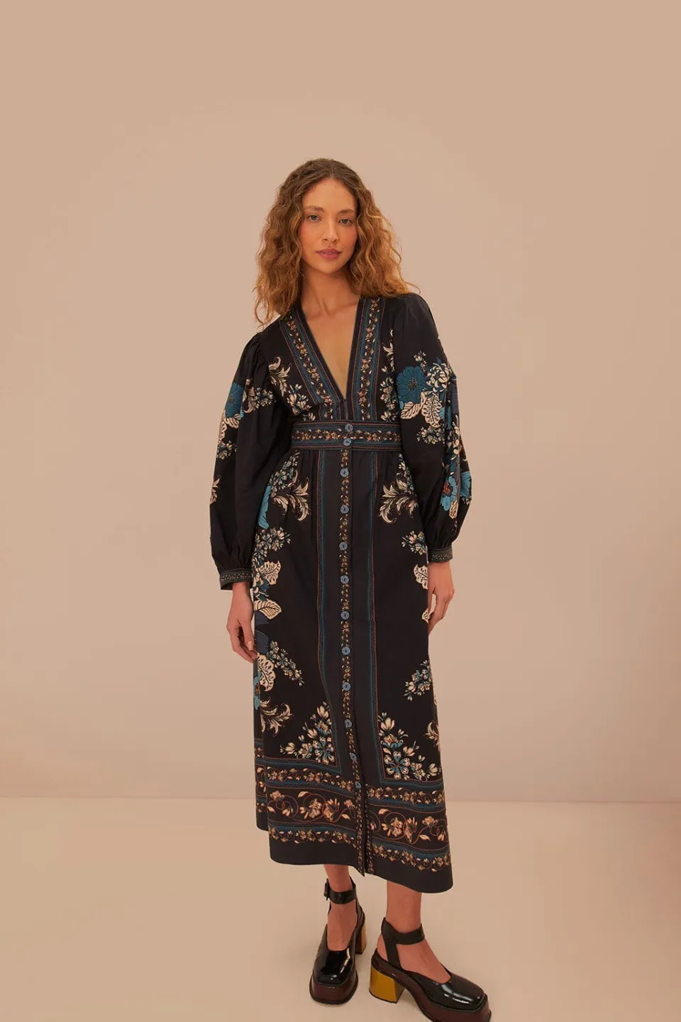 FARM Rio Robes Midi<Robe mi-longue noire à motif tapisserie fleurie
