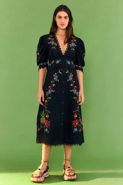 FARM Rio  Robes Longues<Robe noire à col en V | Détails du point de croix