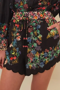 FARM Rio  Shorts<Short noir foulards forêt délicate